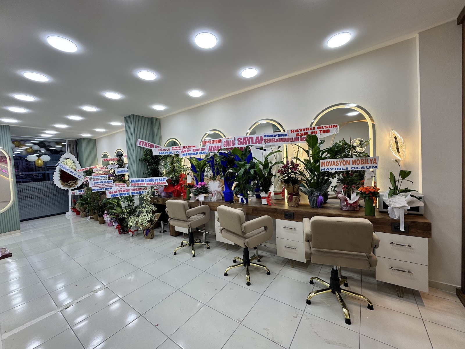 HAYAL KUAFÖR VE GÜZELLİK SALONU