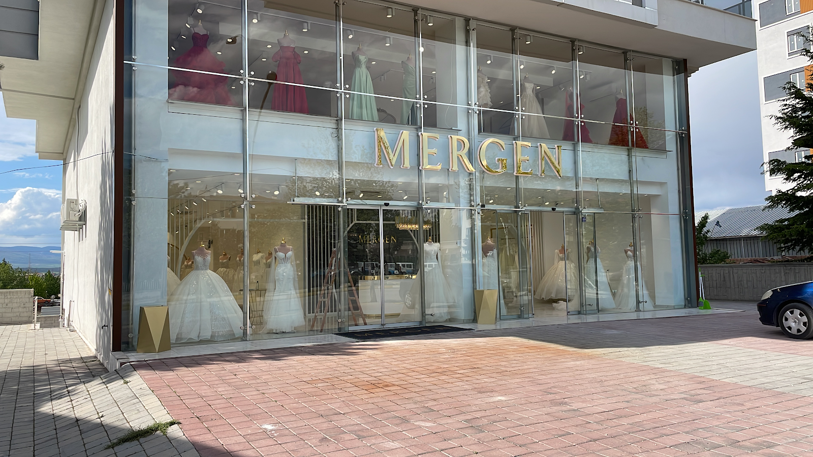 MERGEN GELİNLİK & ABİYE